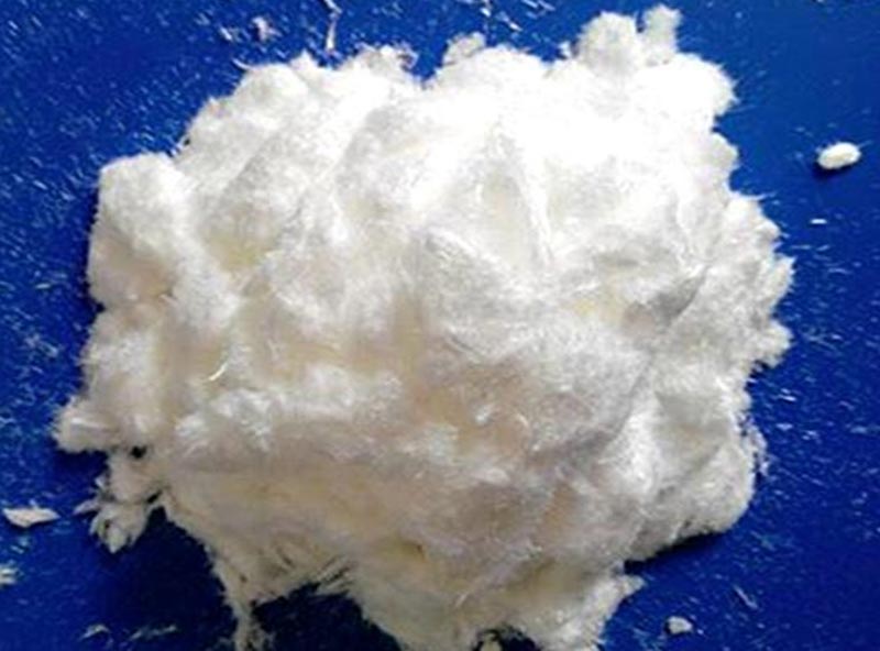 用酒精制作溶劑的反應(yīng)，換成普通飲用酒的反應(yīng)會怎樣呢？